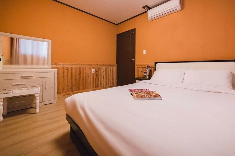 Pension Namchon Full House