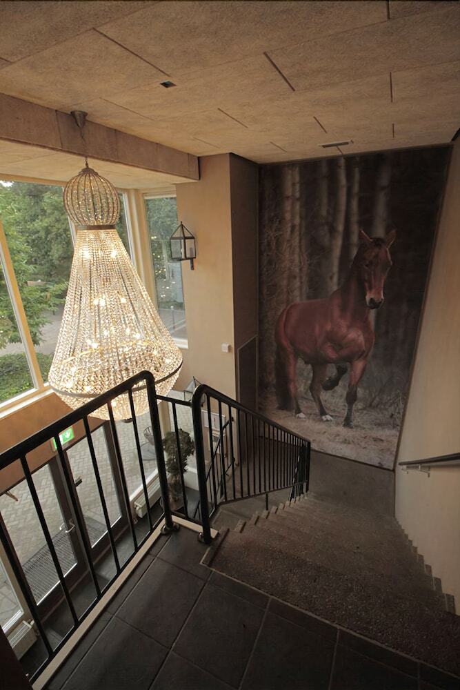 Human & Horse Hotel