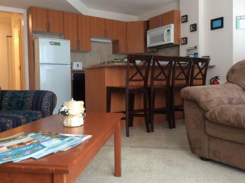 Hostal Peachland Lakeview Vacation Suite