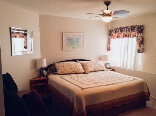 Hostal Peachland Lakeview Vacation Suite