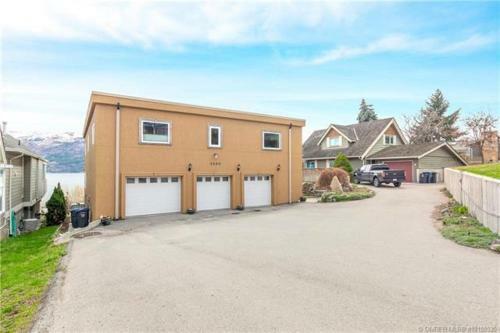 Beach Ave Castle Luxury Vacation Rental