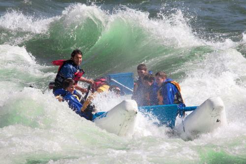 Hotel Kumsheen Rafting Resort