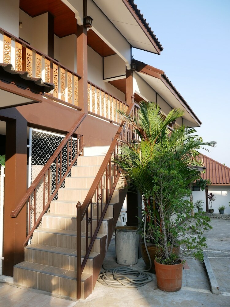 Hotel Pattana Resort