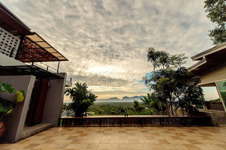 Hotel Ao Luek Panoramic Pool Villa