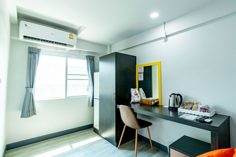 Hotel Riski Residence Bangbuathong