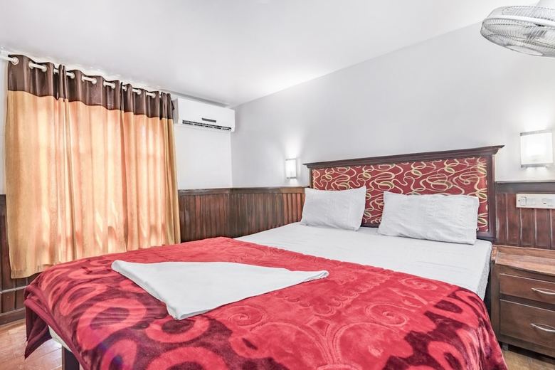 Guesthouser 3 Bhk Houseboat 147b
