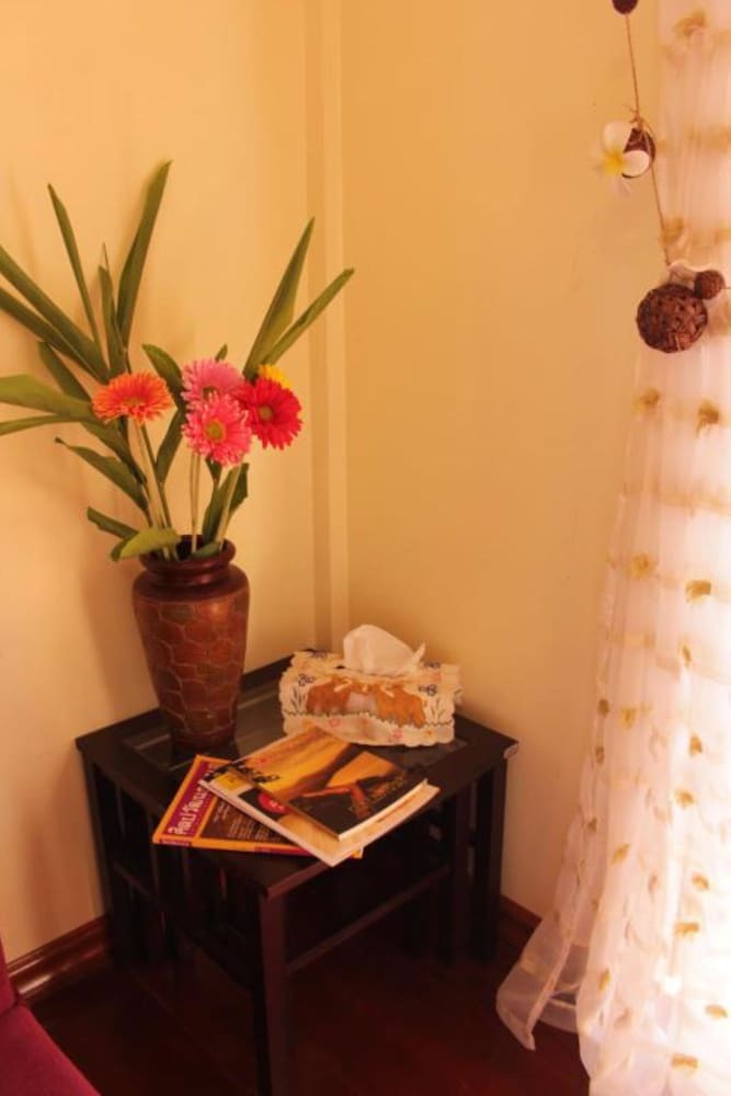 Hotel Baan Suan Nuchliang Homestay
