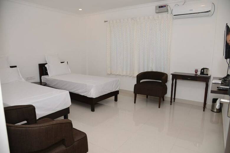 Hotel Rr Grand