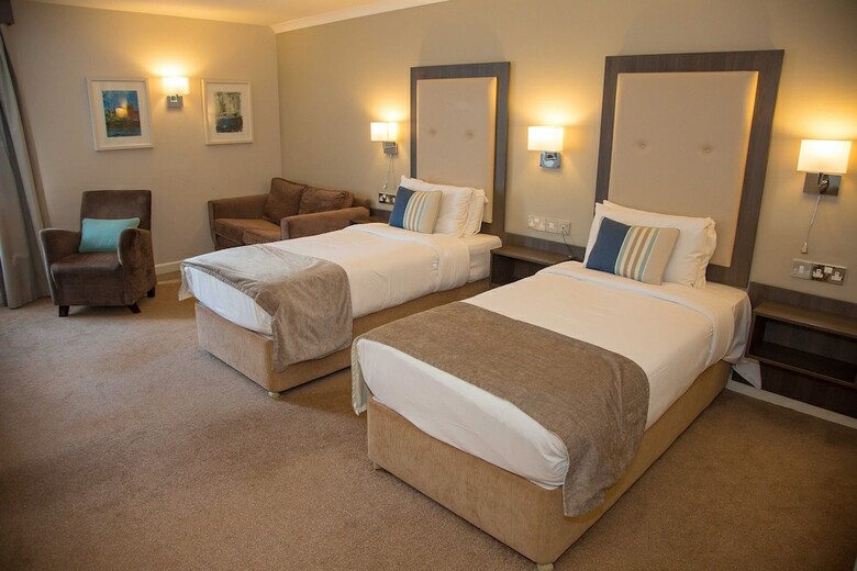 Westlodge Hotel & Pondlodge Cottages