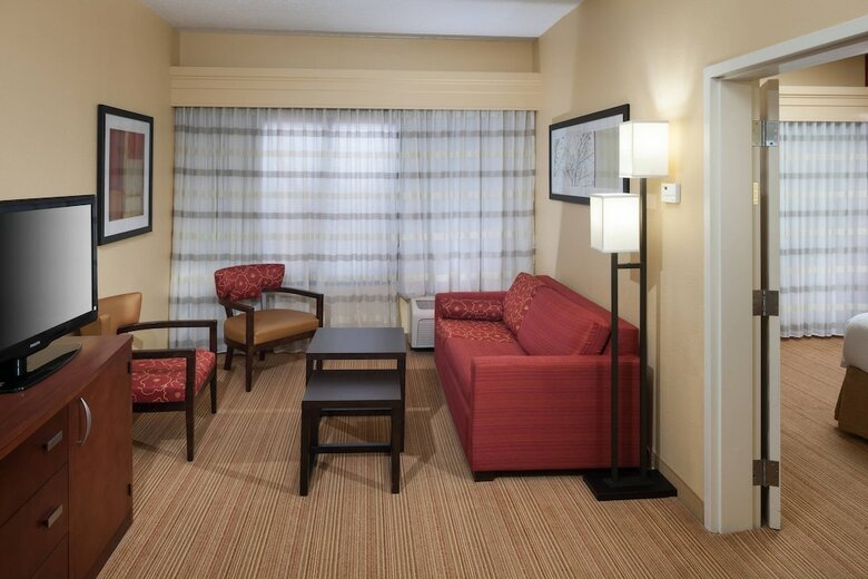 Hotel Courtyard By Marriott Jackson
