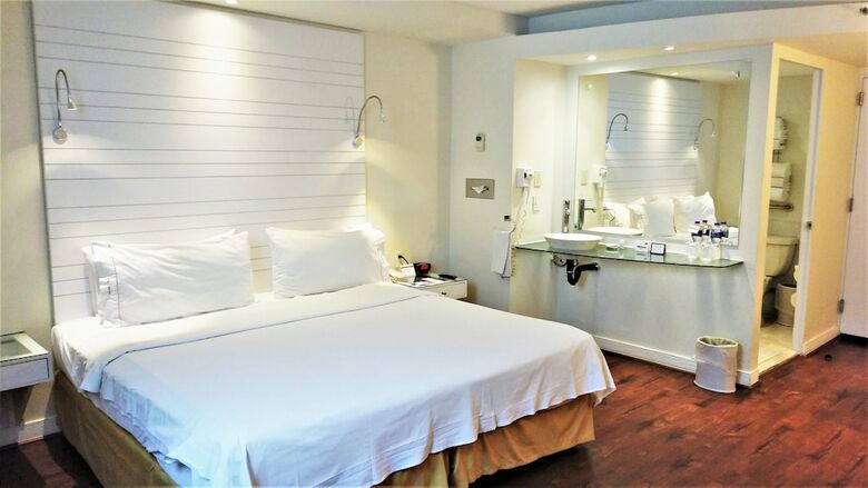 Hotel Holiday Inn Express And Suites At Wtc