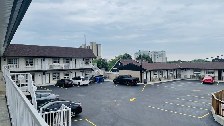 Motel Knights Inn