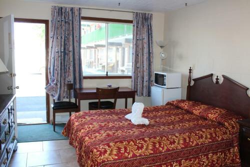 Motel Ritz Inn Niagara & Wedding Chapel