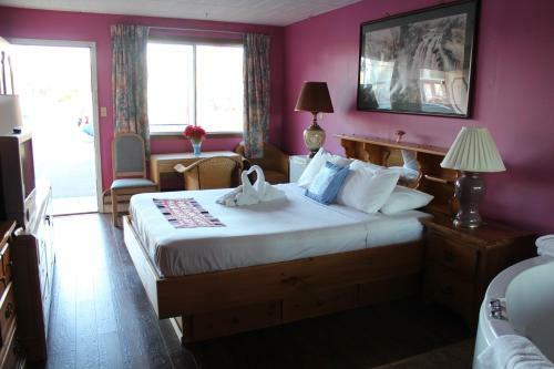 Motel Ritz Inn Niagara & Wedding Chapel