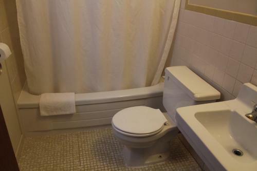 Motel Ritz Inn Niagara & Wedding Chapel