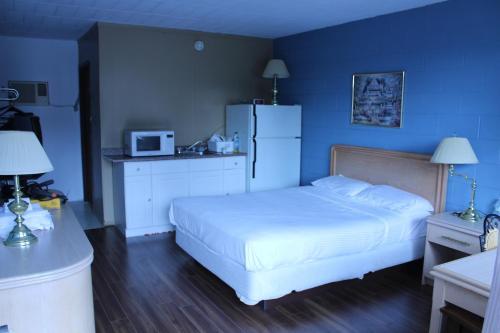 Motel Ritz Inn Niagara & Wedding Chapel