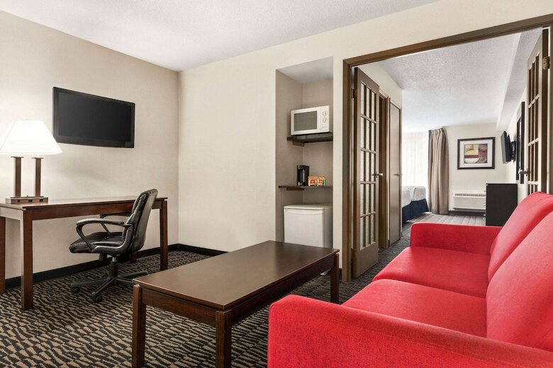 Ramada Plaza Niagara Falls Hotel