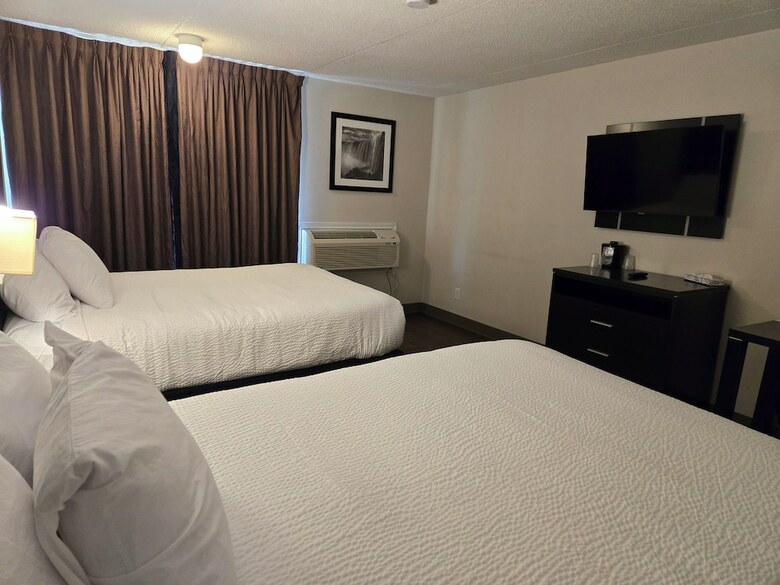Ramada Plaza Niagara Falls Hotel