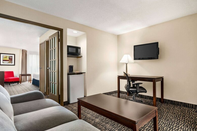 Ramada Plaza Niagara Falls Hotel