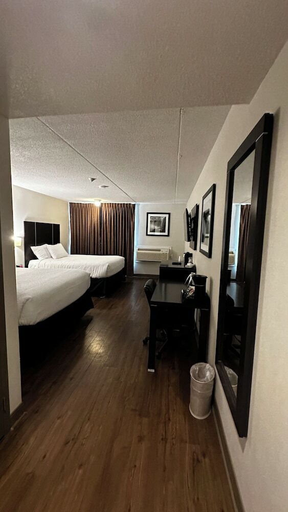 Ramada Plaza Niagara Falls Hotel
