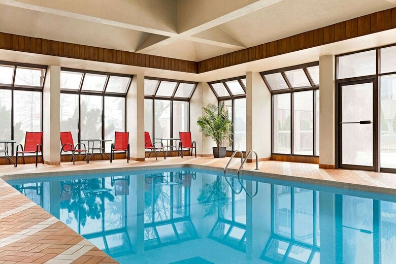 Ramada Plaza Niagara Falls Hotel