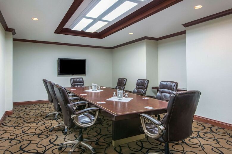 Ramada Plaza Niagara Falls Hotel