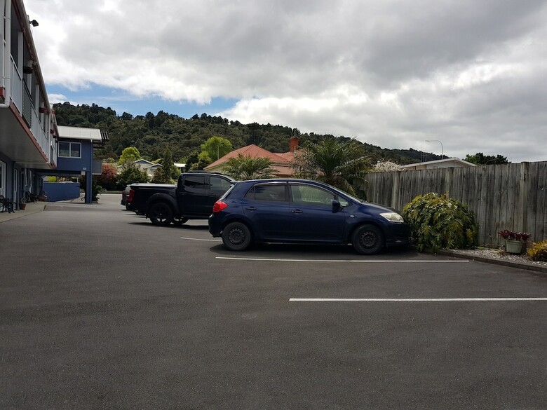 Avenue Heights Motel