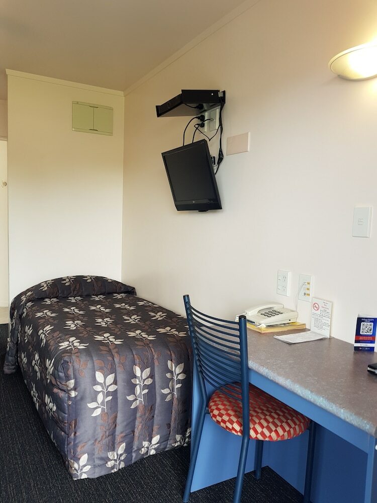 Avenue Heights Motel