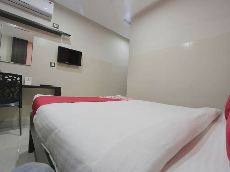 Hotel & Suites By Habitat