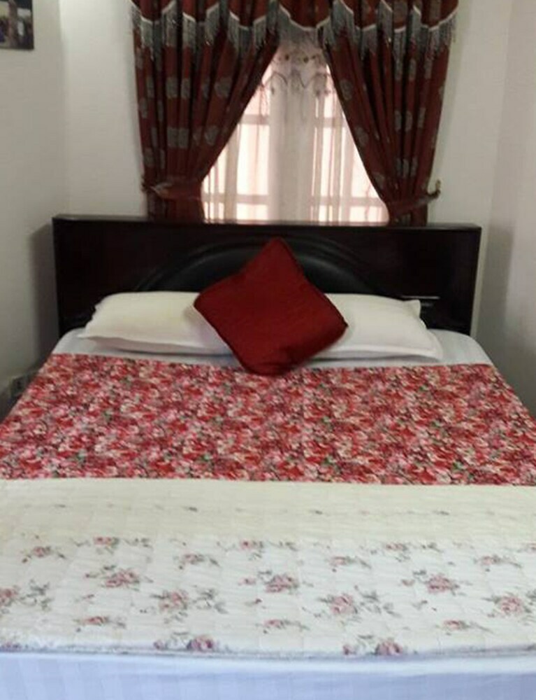 Hotel Pari Homestay
