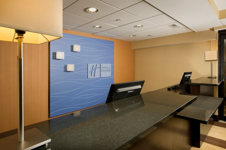 Hotel Holiday Inn Express Waldorf
