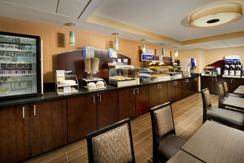 Hotel Holiday Inn Express Waldorf