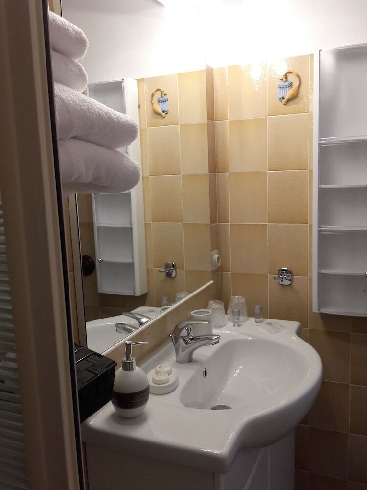 Hotel Ch�teau de Rouffiac Chambres D'h�tes Vignoble de Cahors