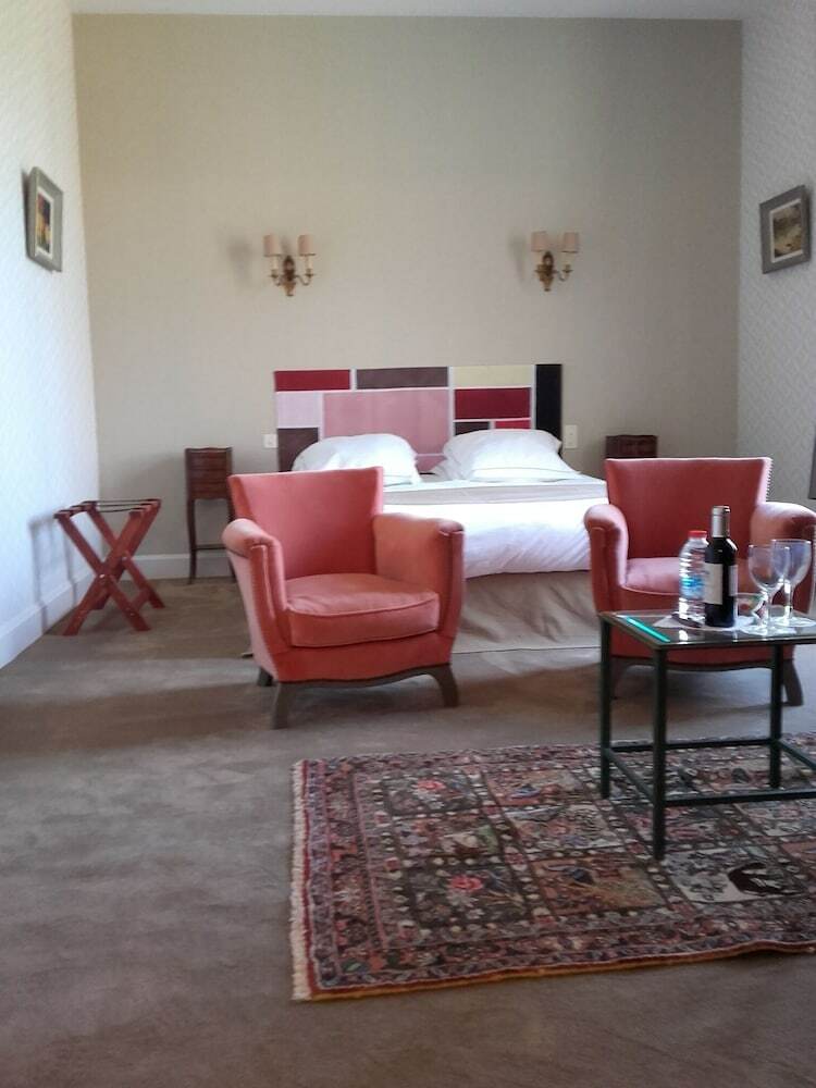 Hotel Ch�teau de Rouffiac Chambres D'h�tes Vignoble de Cahors