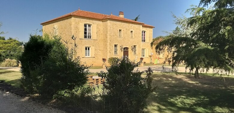 Hotel Ch�teau de Rouffiac Chambres D'h�tes Vignoble de Cahors