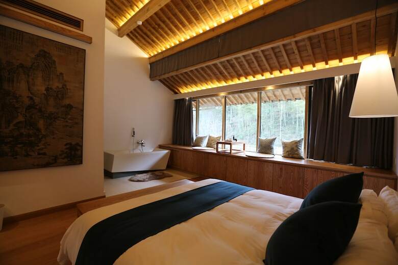 Anji Valley House Hotel