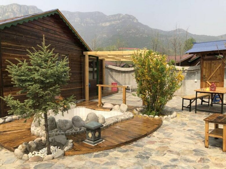 Hotel Yun Ju Courtyard Apartment