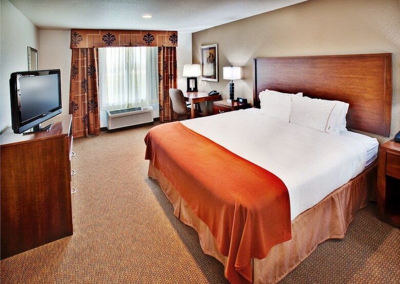 Holiday Inn Express Hotel & Suites Dubuque