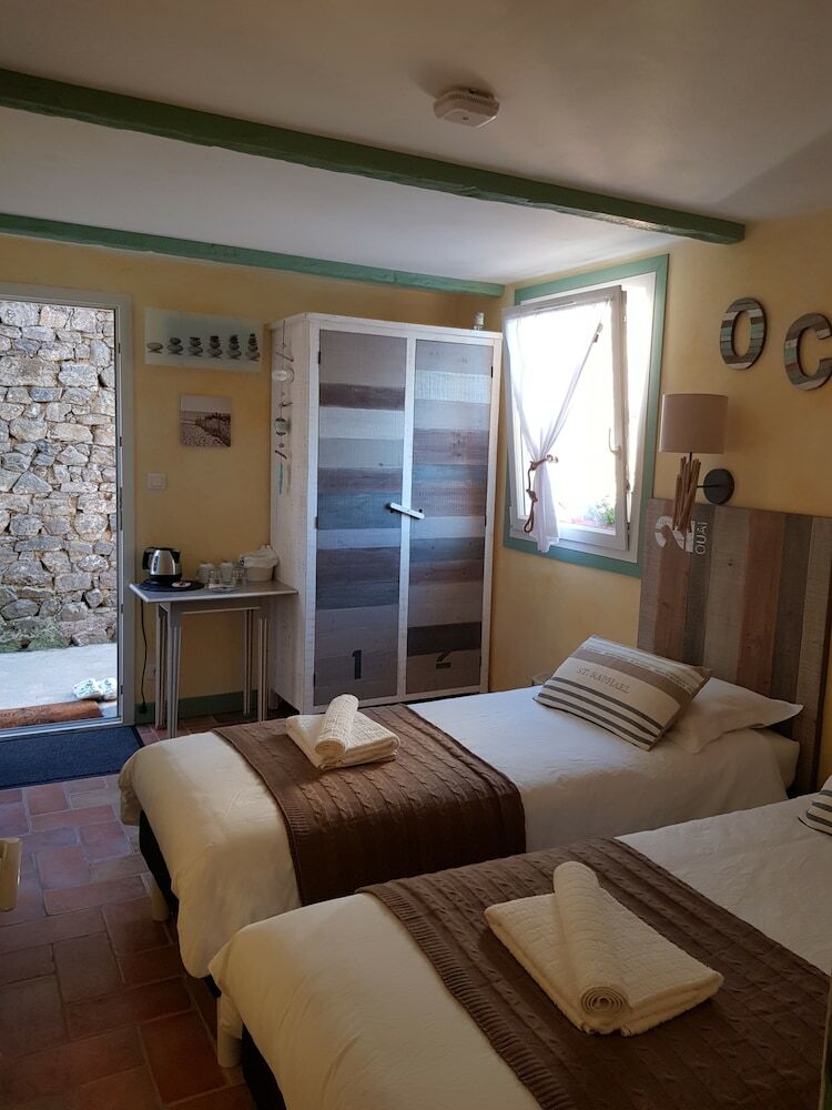 Hotel �le � Des Capucins