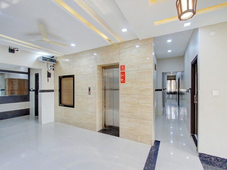 Oyo 13029 Hotel Bestend