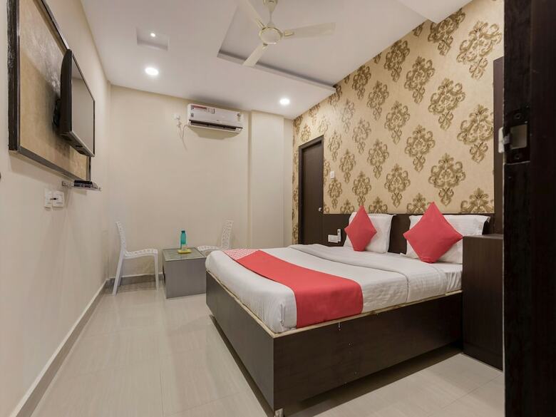 Apartamentos Oyo 13114 Svs Luxury Rooms