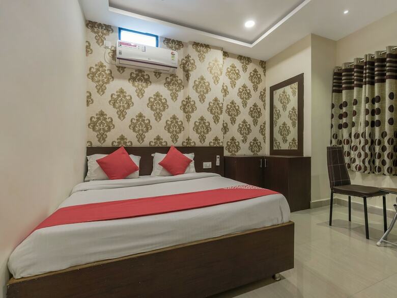 Apartamentos Oyo 13114 Svs Luxury Rooms