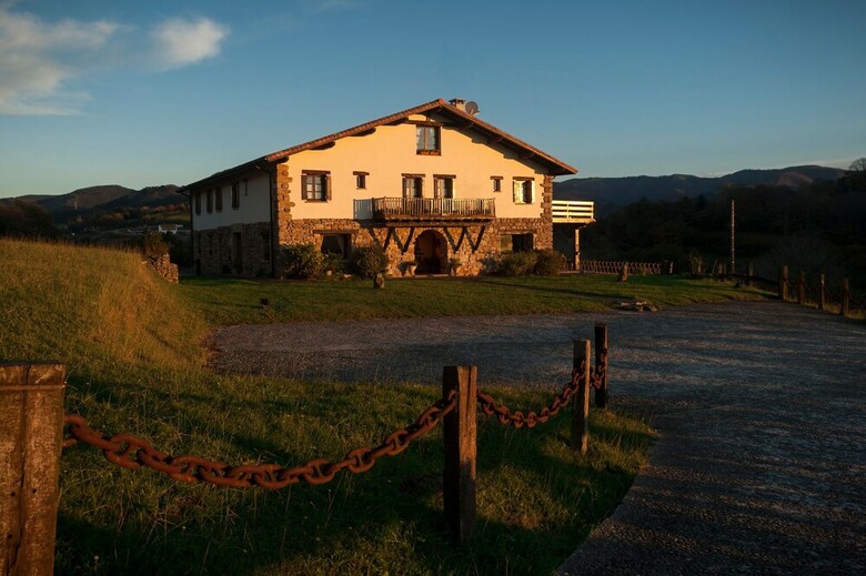 Agroturismo Casa Peluaga