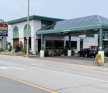 Rainbow Motor Inn - By The Falls