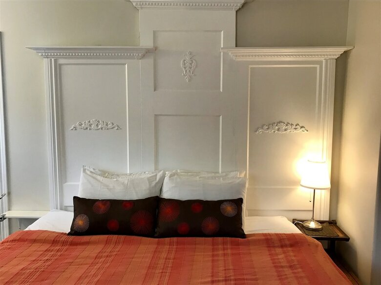 Ellis House Bed & Breakfast