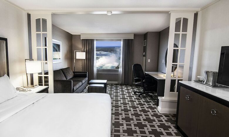 Hilton Hotel And Suites Niagara Falls/fallsview