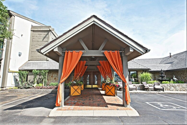 Old Stone Inn Boutique Hotel