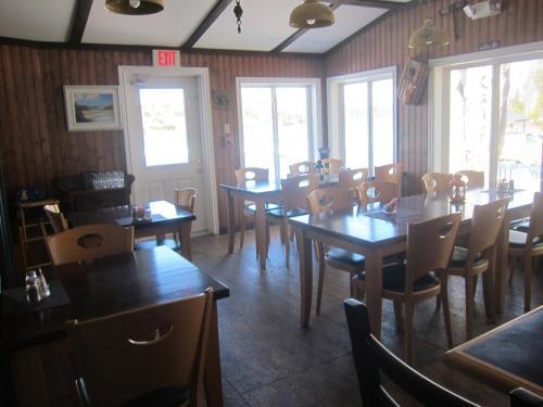 Posada Salmon River Country Inn