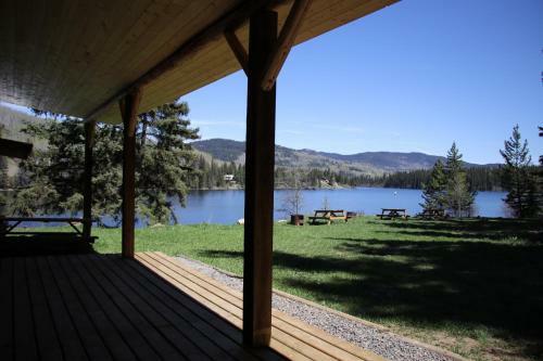Lodge Lac Des Roches Resort