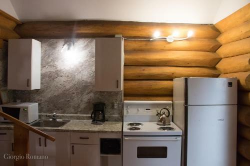 Lodge Lac Des Roches Resort
